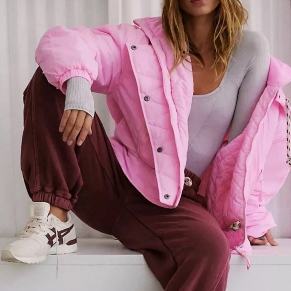 NWOT Free People Movement Cares Round and Round Pink Puffer Jacket